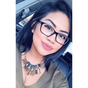 Meet your Posher, Larae